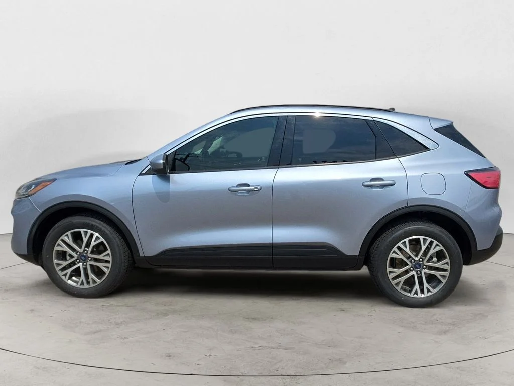 Used 2022 Blue Ford SEL image 8