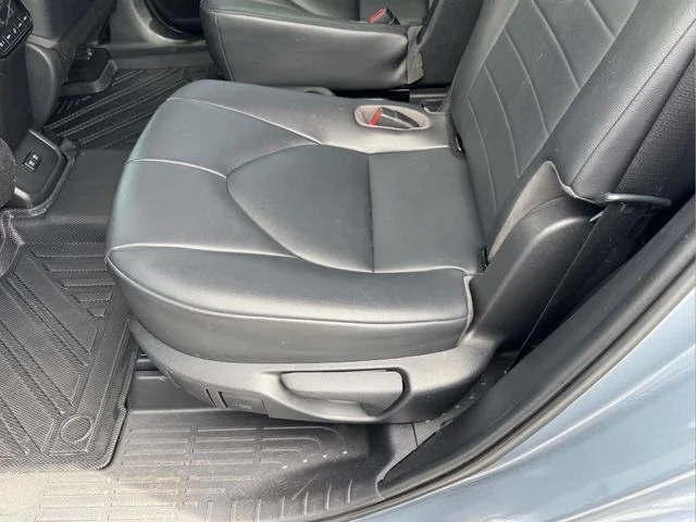 Used 2020 Blue Toyota XLE image 9