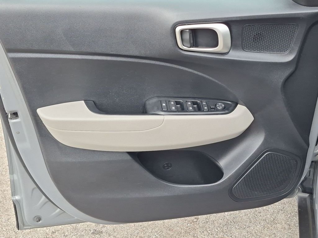 Used 2020 Gray Hyundai SEL image 12