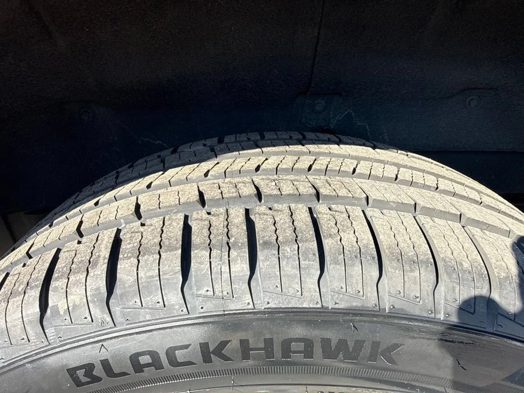 Used 2023 Onyx Black GMC Denali image 39