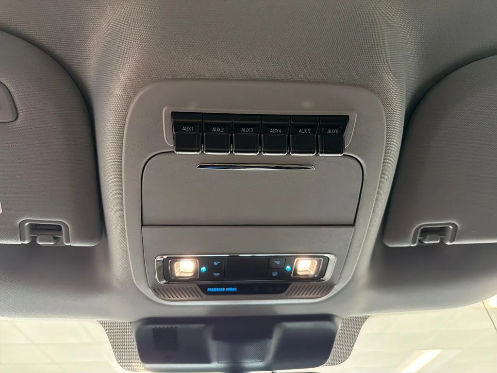 New 2026 Glacier Gray Metallic Tri-Coat Ford F-250® Lariat® image 19
