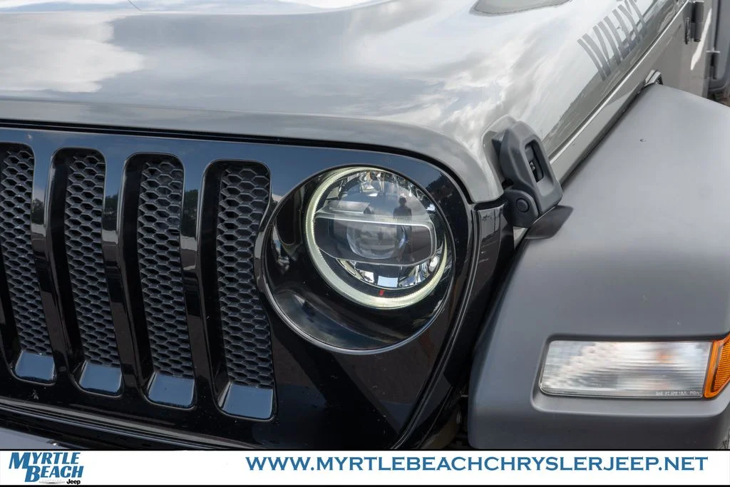 Certified Used 2022 Gray Clearcoat Jeep Unlimited Willys image 11