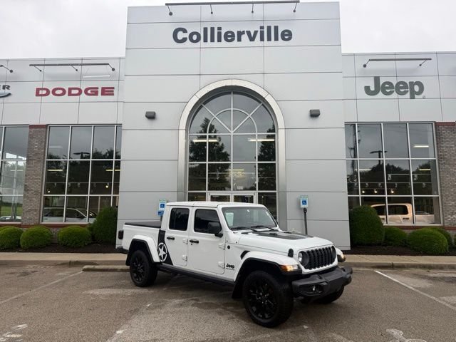 2025 Jeep Gladiator Nighthawk Auto's photo