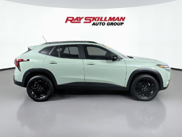 2025 Chevrolet Trax Activ - Photo 8