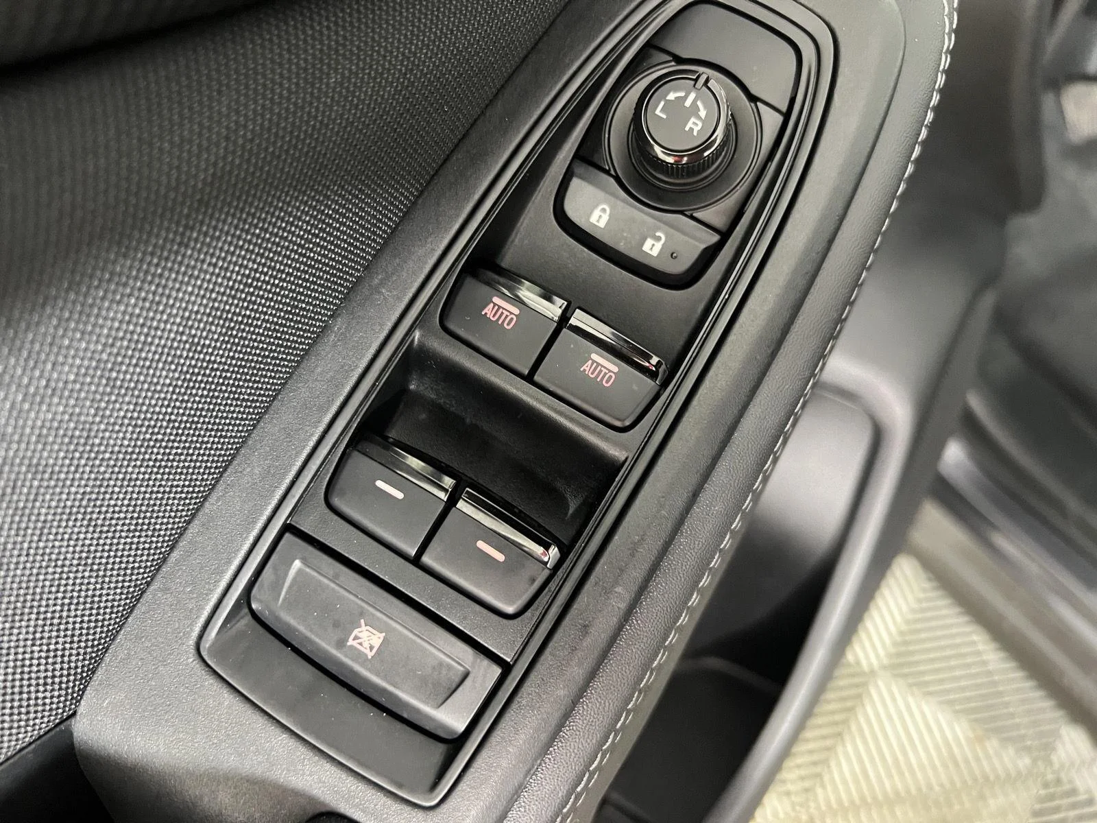 Used 2022 Magnetite Gray Metallic Subaru Premium image 17