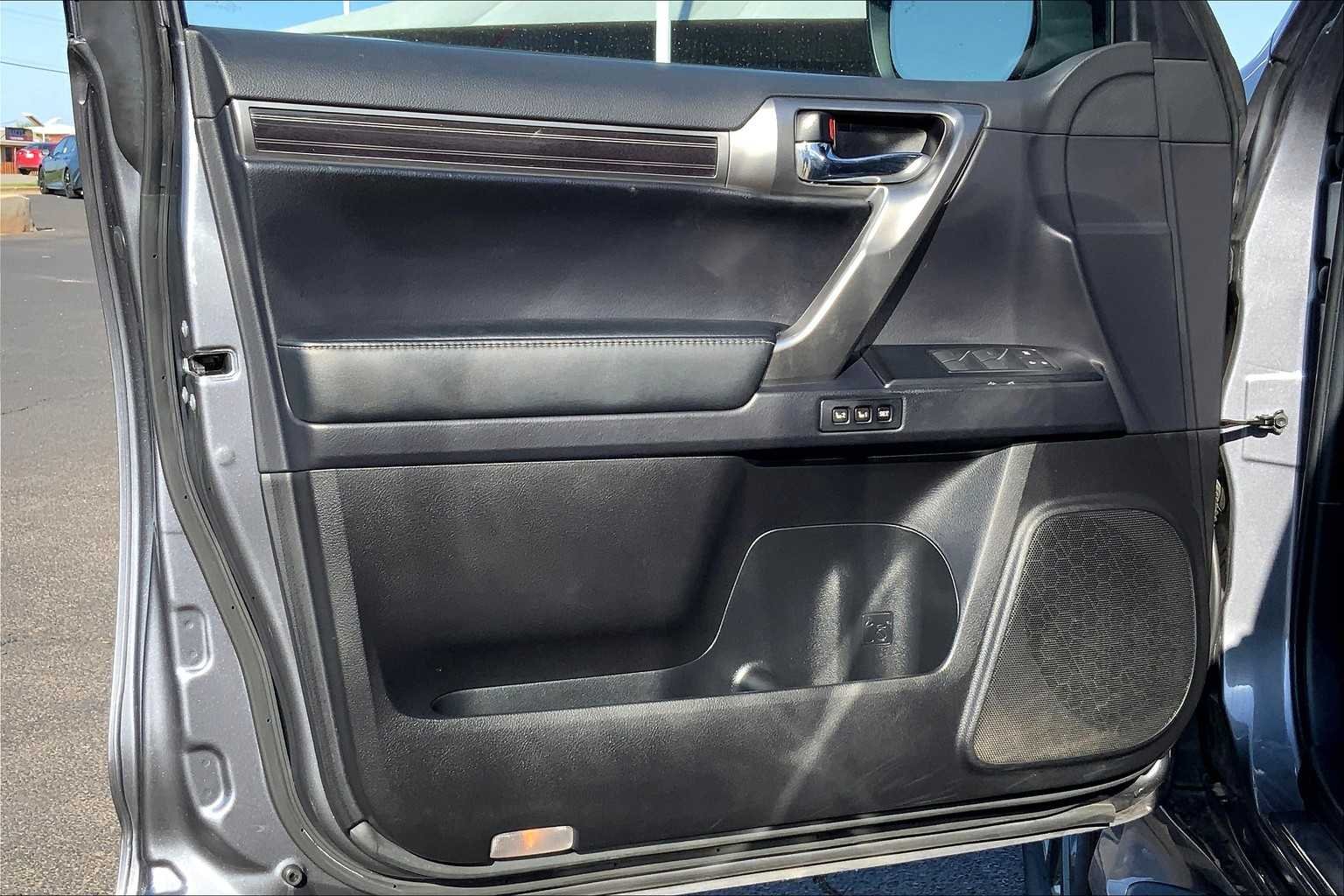 Used 2022 Nebula Gray Pearl Lexus Premium image 20