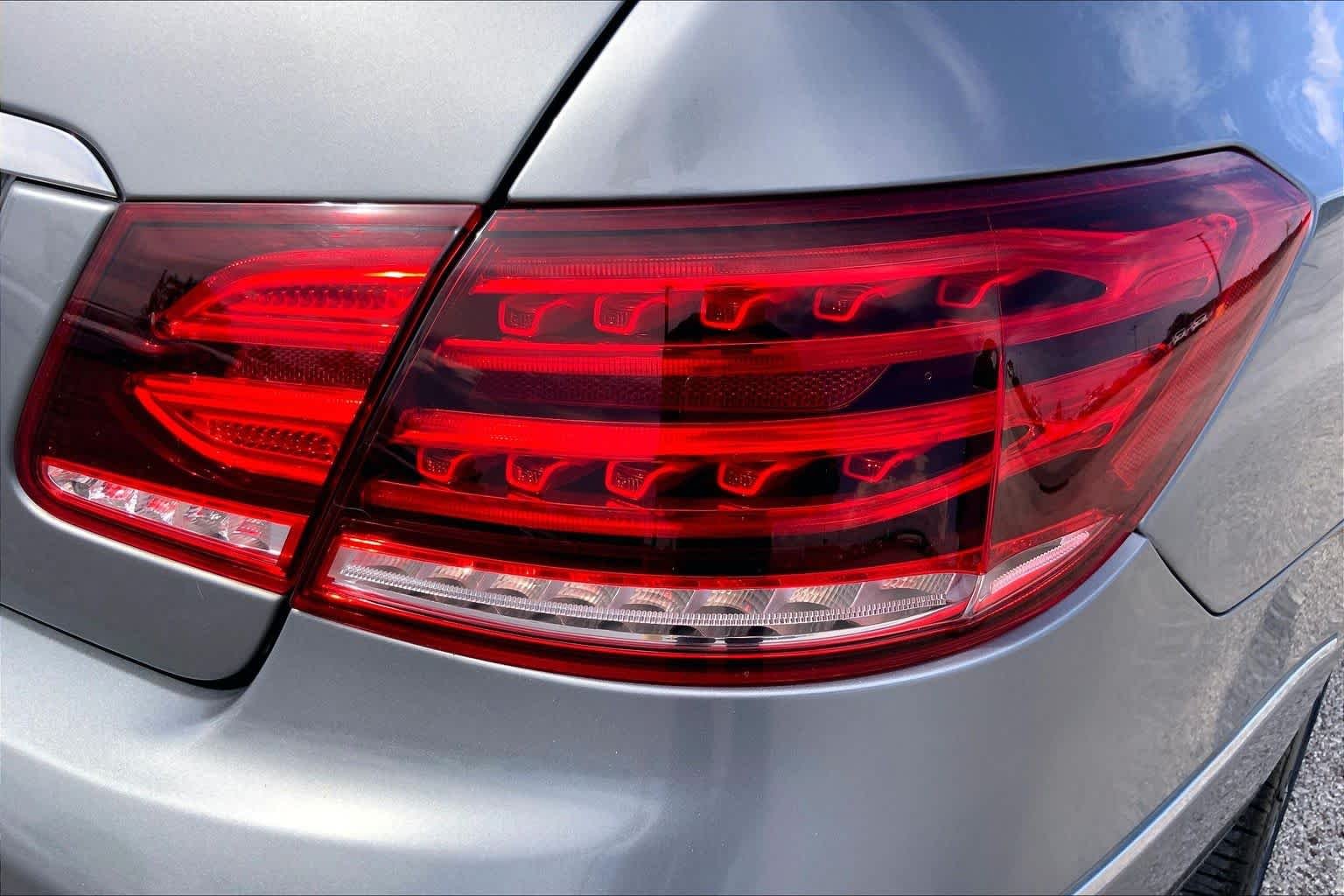 Used 2014 Palladium Silver Metallic Mercedes-Benz E 350 image 30