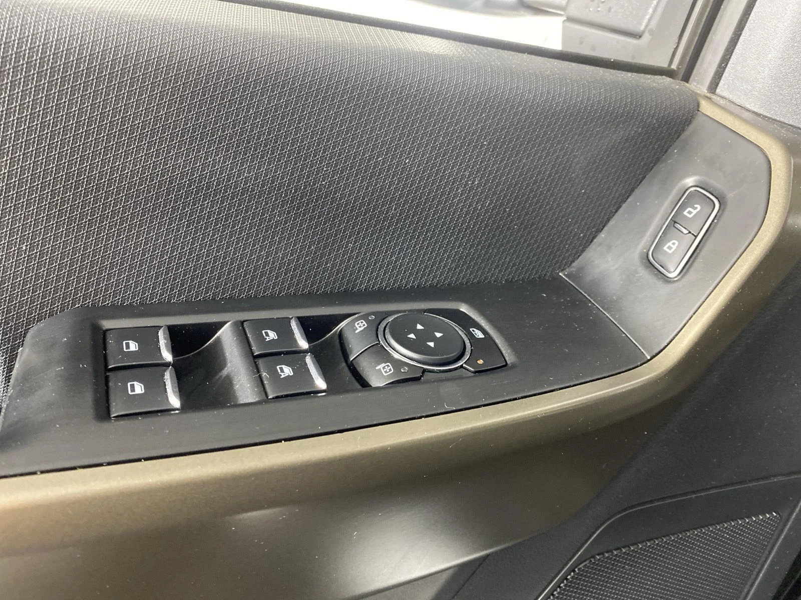 Used 2023 Oxford White Ford XL image 19