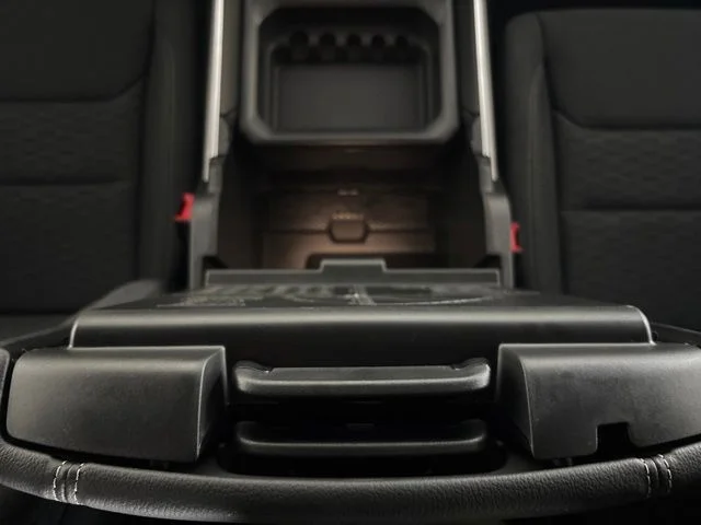 New 2026 Diamond Black Crystal Pearl-Coat Exterior Paint RAM Express image 49