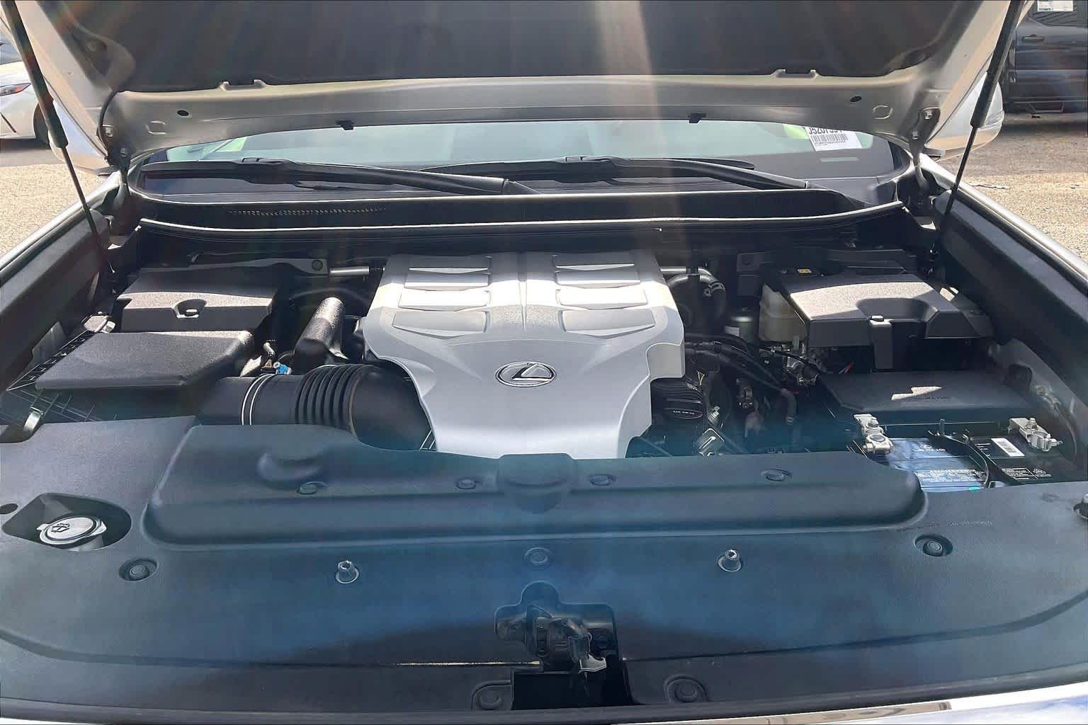 Used 2018 Silver Lining Metallic Lexus Premium image 31