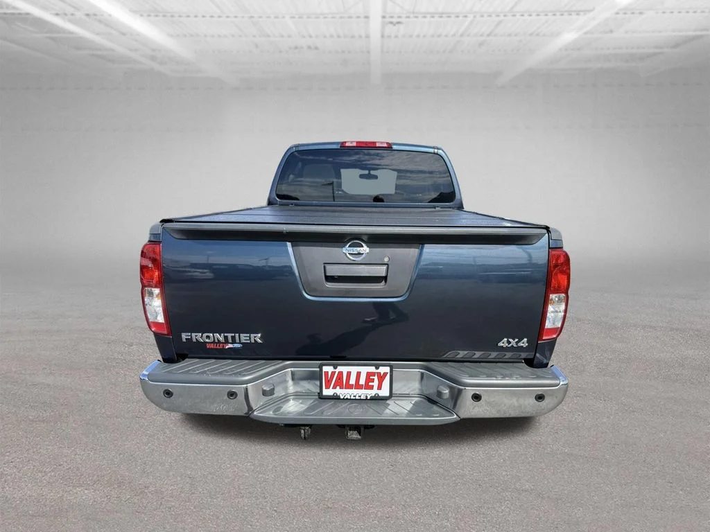 Used 2013 Blue Nissan SV image 5