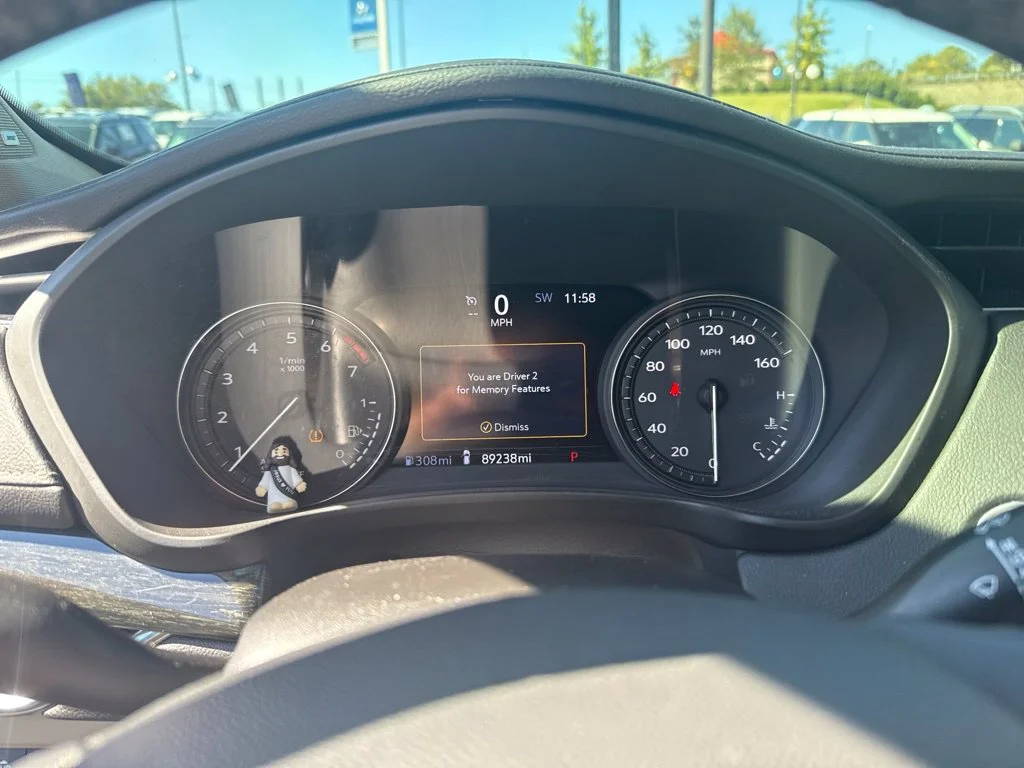Used 2021 White Cadillac Premium Luxury image 5