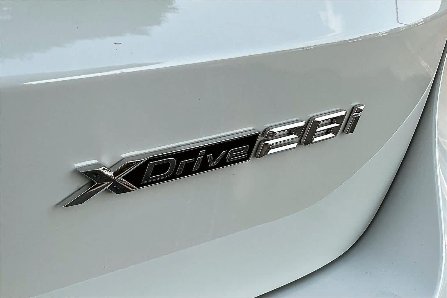 Used 2025 Alpine White BMW xDrive28i image 18