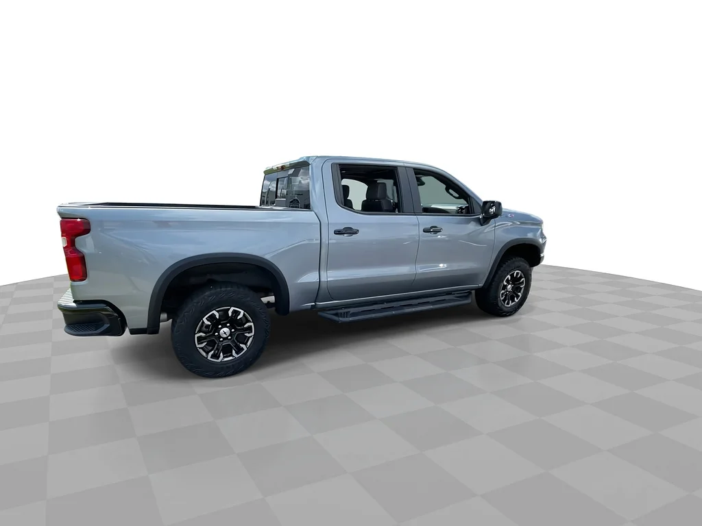 Used 2023 GRAY Chevrolet ZR2 image 2