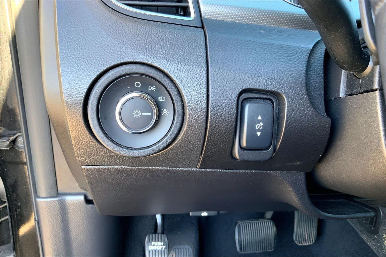 Used 2011 Tuxedo Black Metallic Ford SEL image 30