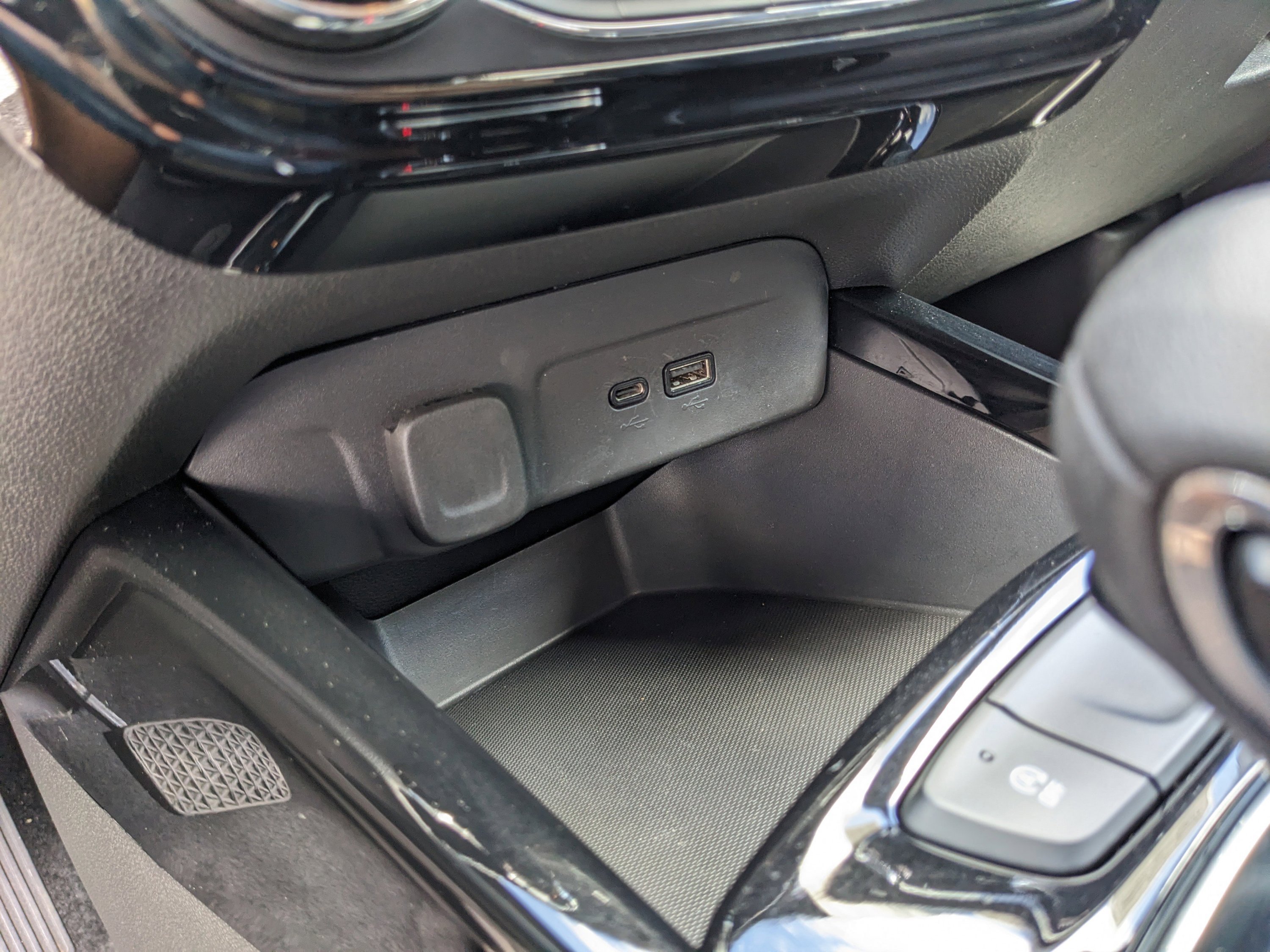 2024 Chevrolet Trax RS - Photo 22