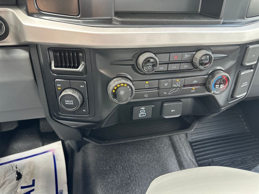 2025 Ford F-350 Super Duty Chassis Cab XL - Photo 17
