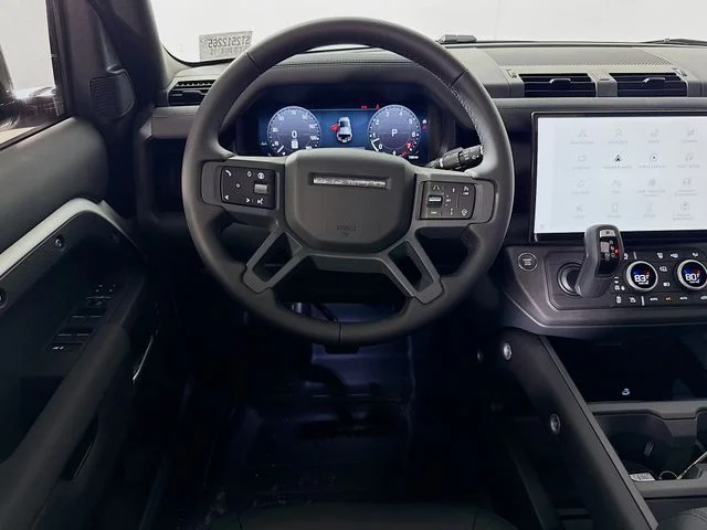 New 2026 Fuji White Land Rover X-Dynamic SE image 25