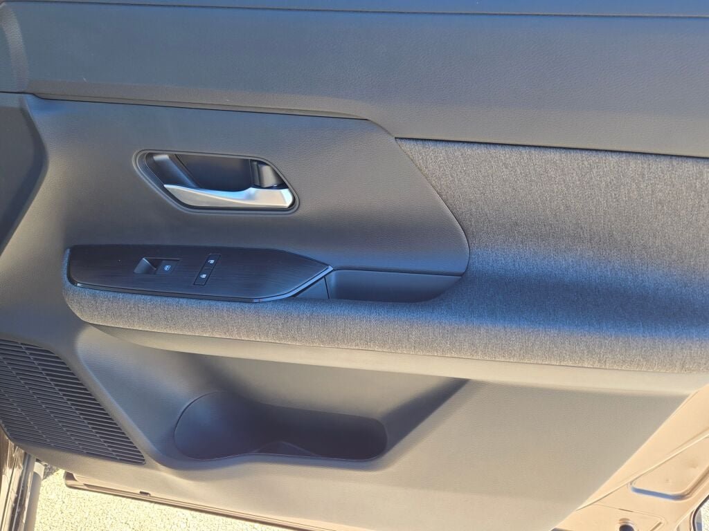 Used 2026 Brown Nissan SV image 5
