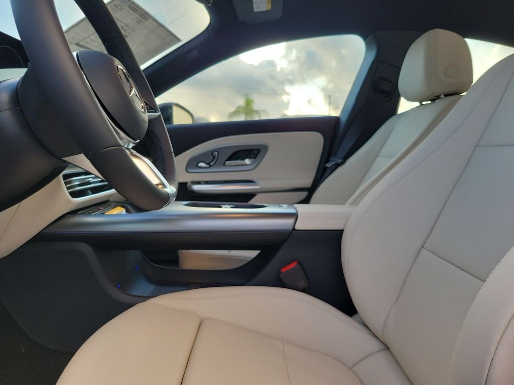 New 2027 Night Black Mercedes-Benz CLA 220 image 20