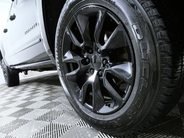 Used 2018 Chevrolet Silverado 1500 LT Z71 with VIN 1GCVKREC5JZ331158 for sale in Apple Valley, Minnesota