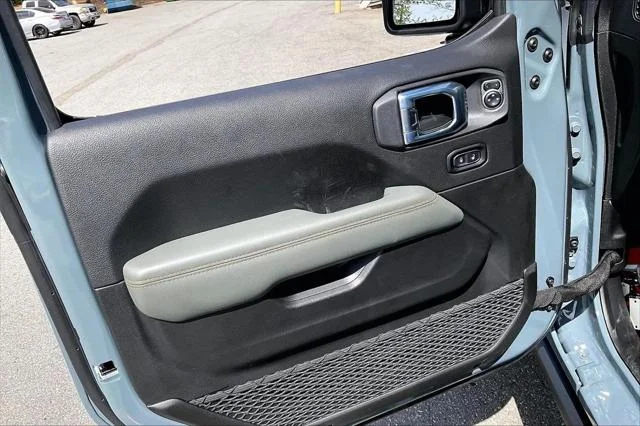 New 2026 Anvil Clear-Coat Exterior Paint Jeep Mojave image 23