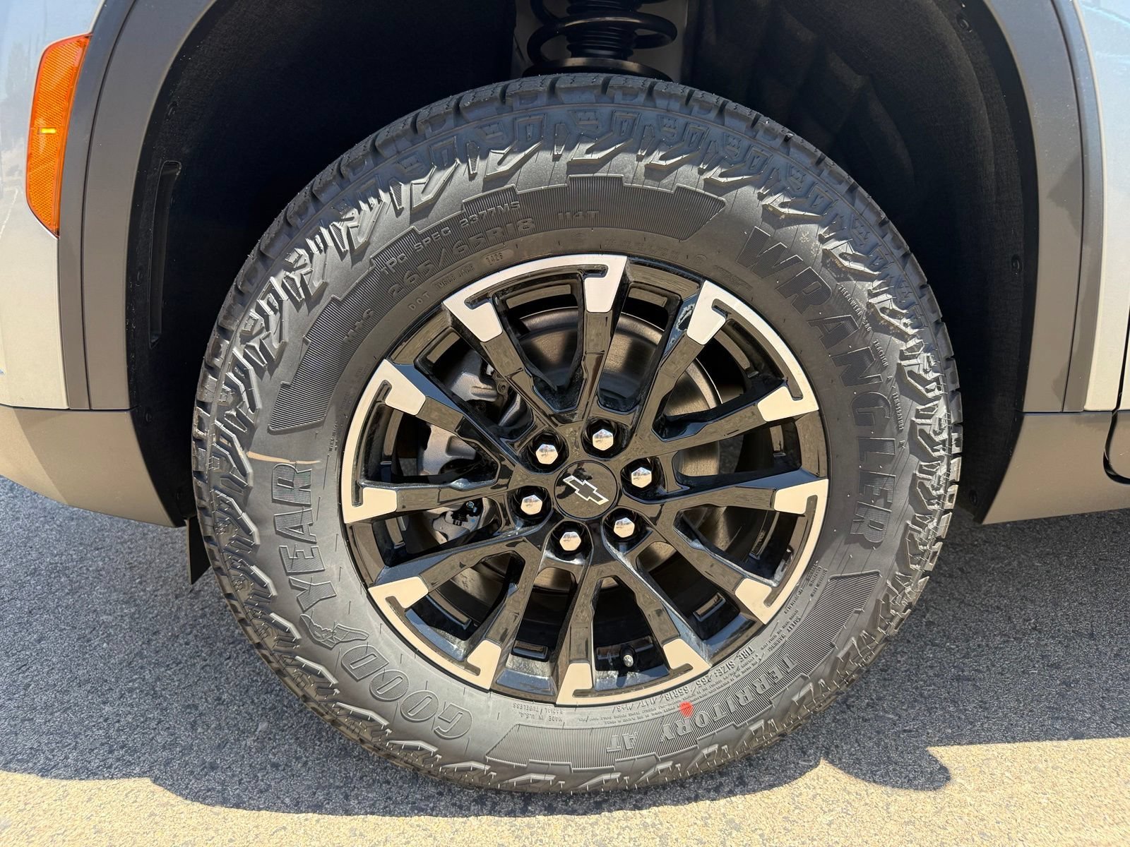 New 2026 Sterling Gray Metallic Chevrolet Z71 image 41