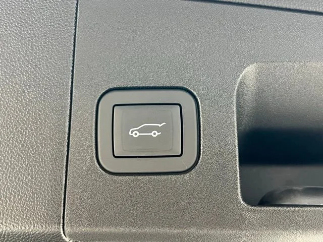 2025 Cadillac XT5 Premium Luxury - Photo 17