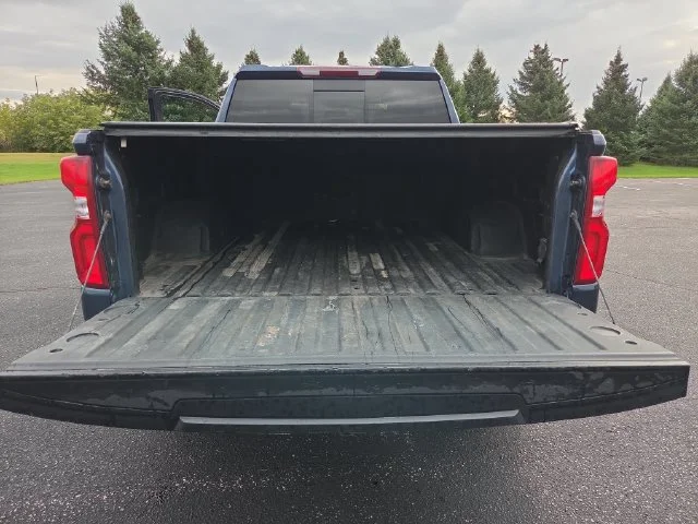 Used 2022 NORTHSKY BLUE METALLIC Chevrolet RST image 27