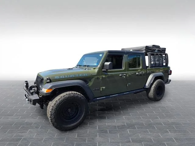 Used 2022 Green Jeep Sport image 3