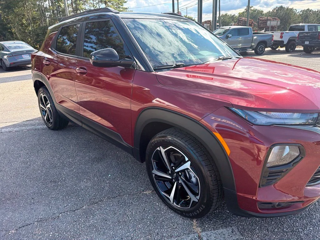 Used 2023 Crimson Chevrolet RS image 7