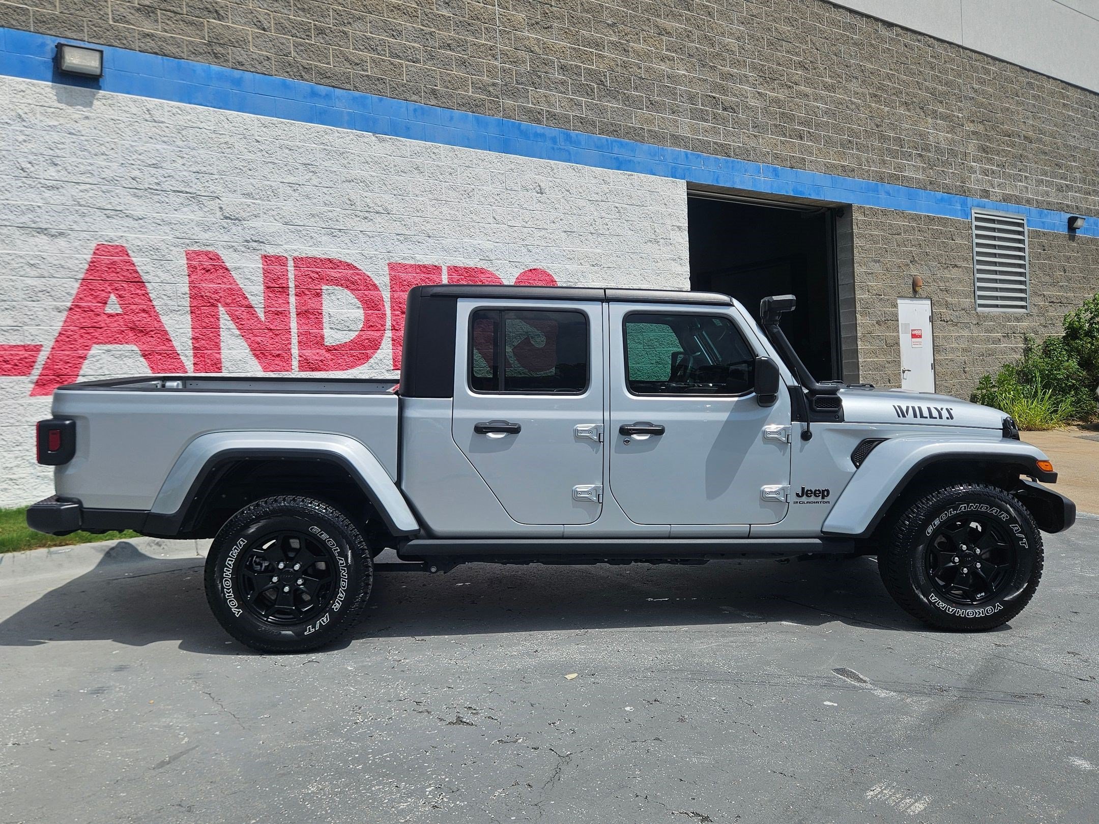Used 2023 Silver Zynith Clearcoat Jeep Willys image 8