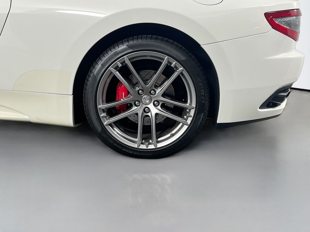 Used 2016 White Maserati Sport image 30