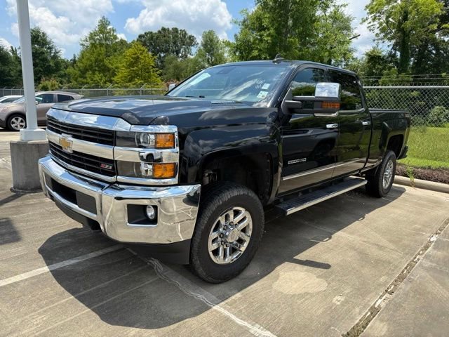 2015 Chevrolet Silverado HD's photo
