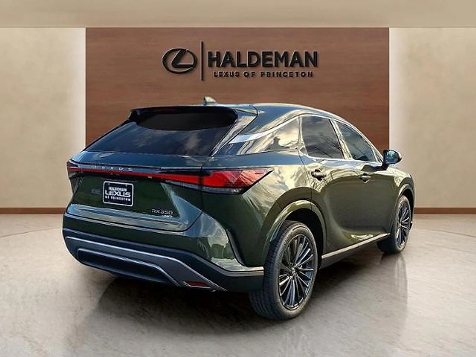 New 2026 Nori Green Pearl Lexus Premium image 4