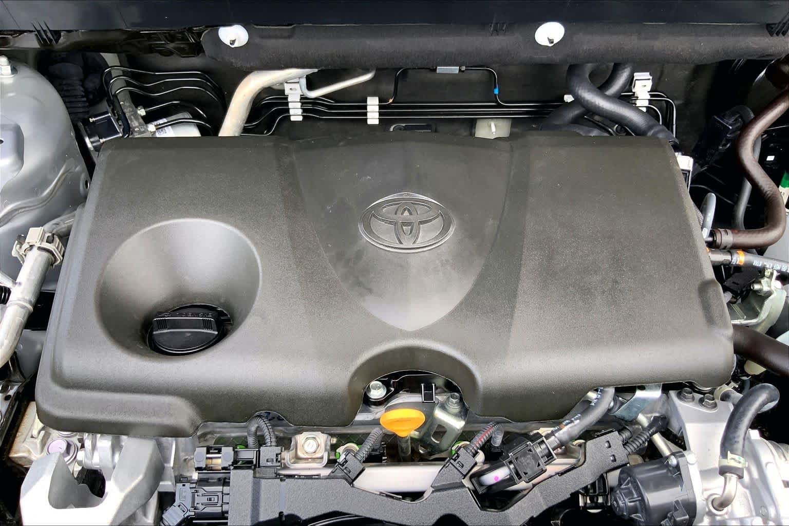 Used 2025 Silver Sky Metallic Toyota LE image 32