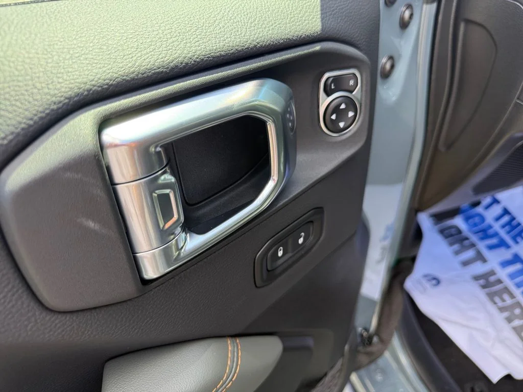 New 2026 Gray Jeep Mojave X image 11
