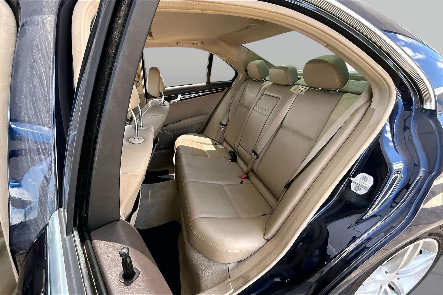 Used 2014 Lunar Blue Metallic Mercedes-Benz C 250 Sport image 21