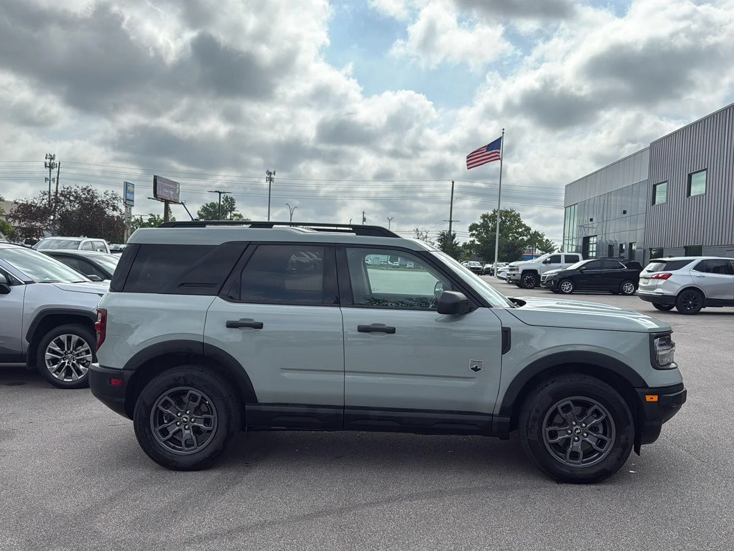 Used 2024 Cactus Gray Ford Big Bend image 2