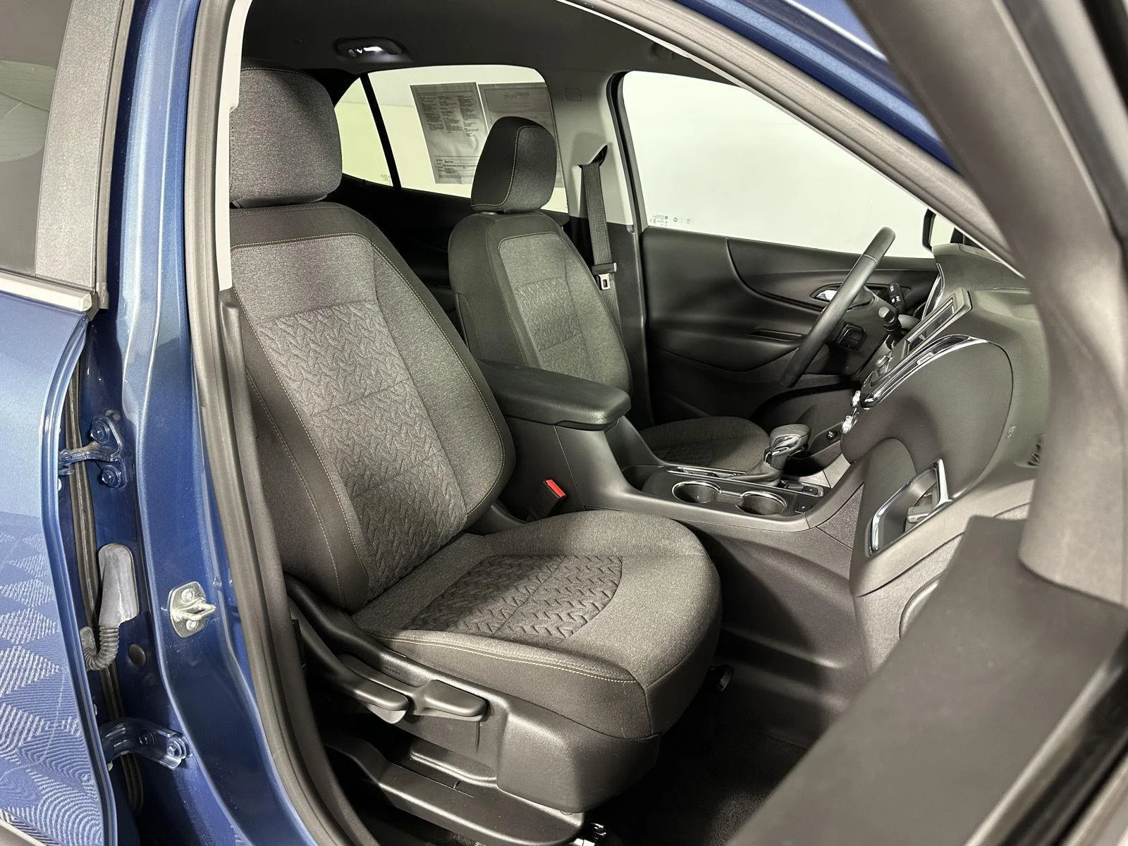Used 2024 Lakeshore Blue Metallic Chevrolet LT image 2
