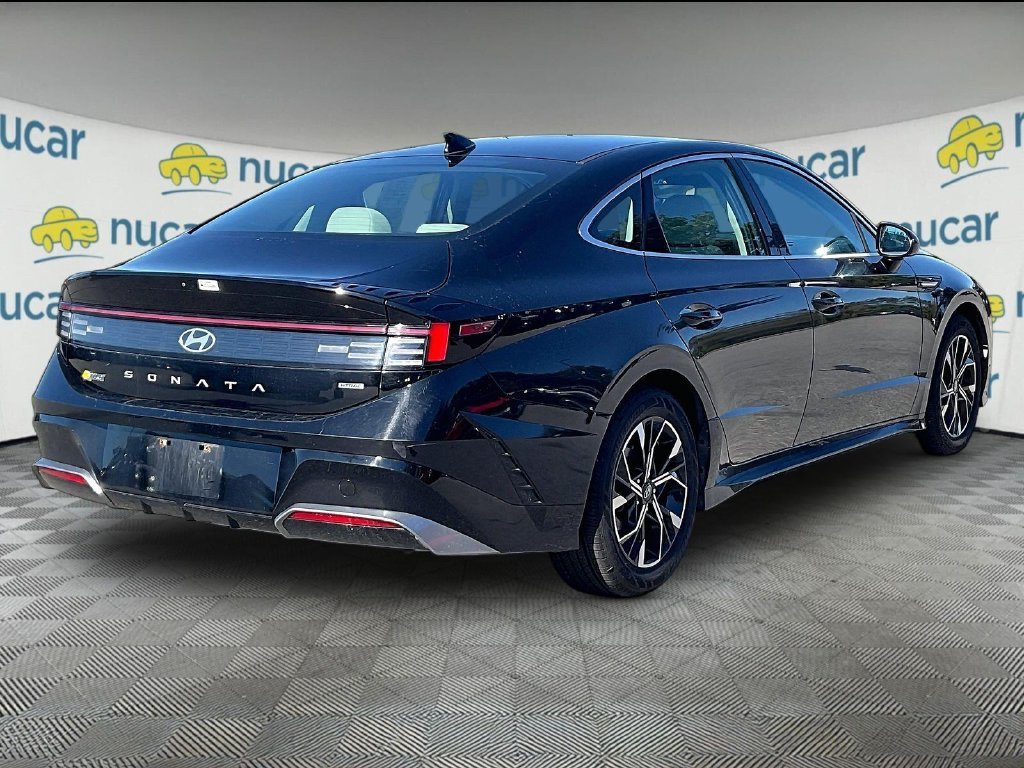 Used 2024 Onyx Black Hyundai SEL image 6