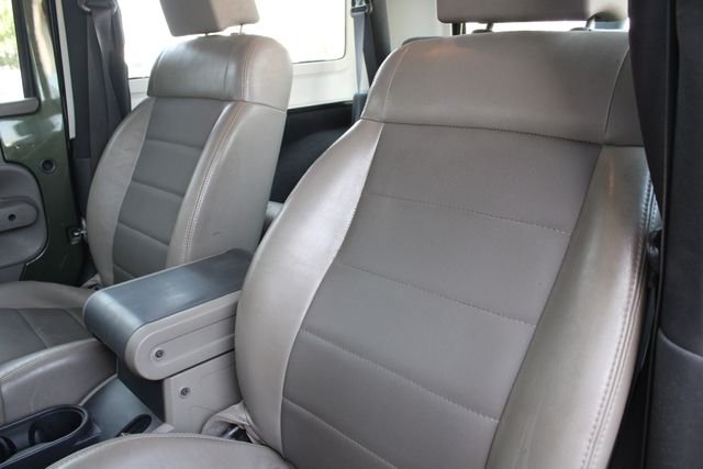 Used 2009 Green Jeep X image 3