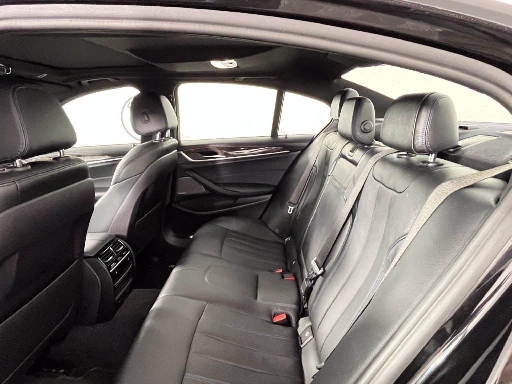 Used 2018 Black BMW 540i xDrive image 4