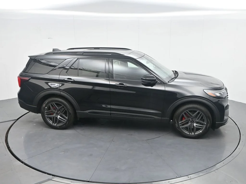 New 2026 Agate Black Metallic Ford ST image 35
