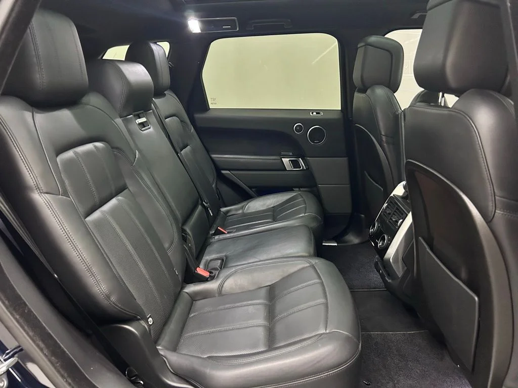 Used 2020 Blue Land Rover HSE Dynamic image 15