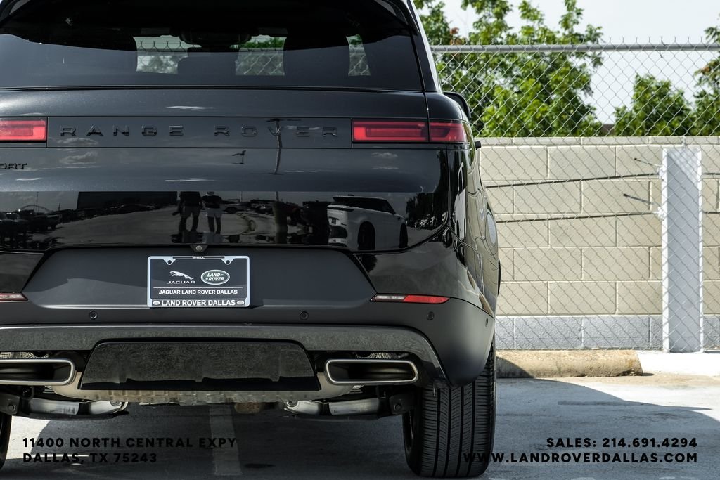 Certified Used 2025 Santorini Black Metallic Land Rover SE image 49