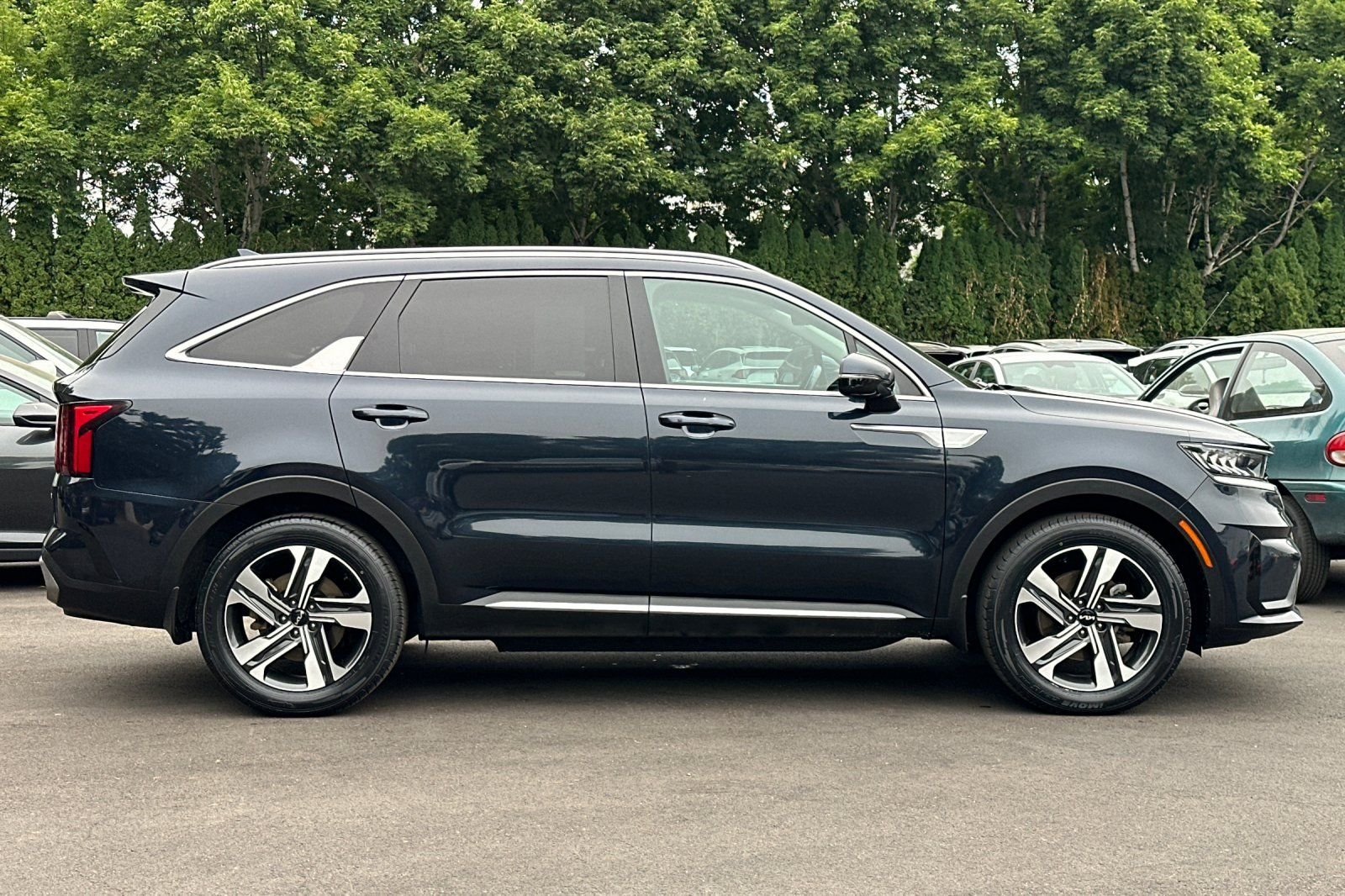 Used 2023 Blue Kia EX image 3