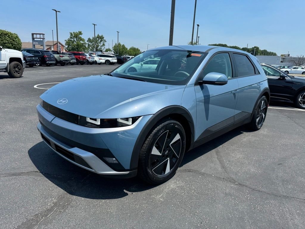 New 2026 Blue Hyundai SE Standard Range image 3