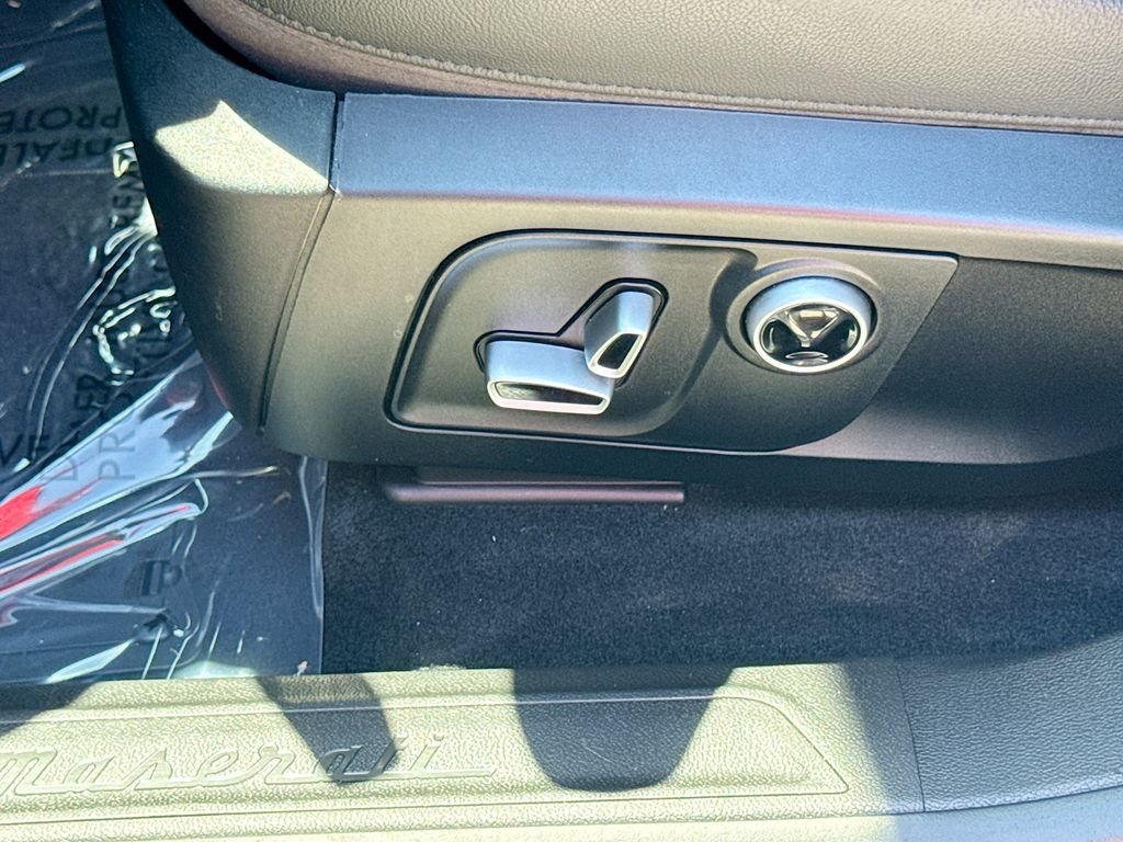 Used 2022 Bianco Maserati GT image 15