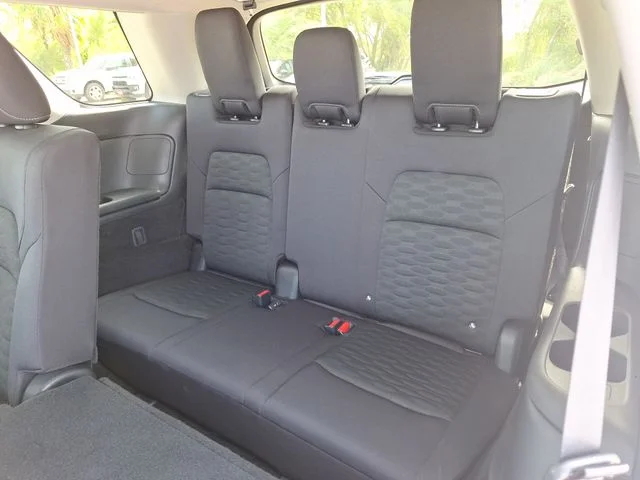 Used 2025 White Nissan S image 31